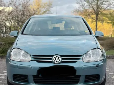 Gebraucht VW Golf V 105 PS (77 kW) 2006 Blau Kleinwagen