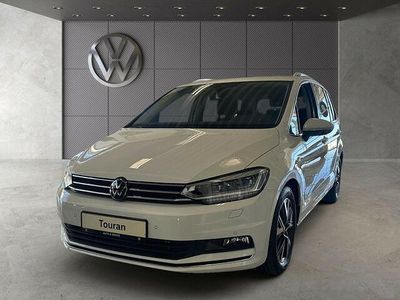 Weiß Gebraucht 2022 VW Touran Highline Van / Kleinbus | 42.990 €