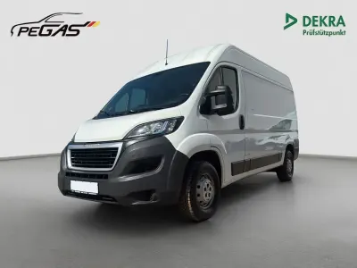 Gebraucht Peugeot Boxer 131 PS (96 kW) 2018 Weiß Van