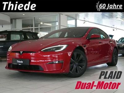 Begagnad Tesla Model S Plaid 750 kW (1020 HK) 2022 Röd Halvkombi