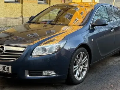 Gebraucht Opel Insignia 179 PS (131 kW) 2010 Blau Limousine