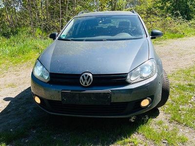 Gebraucht VW Golf VI Match 105 PS (77 kW) 2013 Grau Kleinwagen