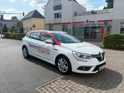 Gebraucht Renault Mégane 110 PS (80 kW) 2018 Weiß Limousine
