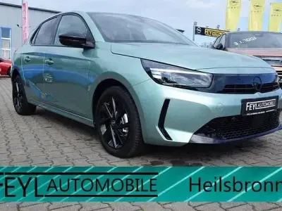 Używany Opel Corsa 110 KM (80 kW) 2025 Zielony Hatchback