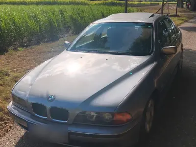 Gebraucht BMW 523 Sport Line 170 PS (125 kW) 1996 Silber Limousine