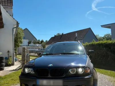 Gebraucht BMW 320 Basis 150 PS (110 kW) 2002 Blau Kombi