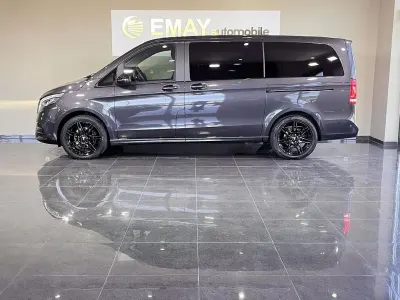 Usata Mercedes V300 AMG line 237 CV (174 kW) 2021 Grigio Monovolume