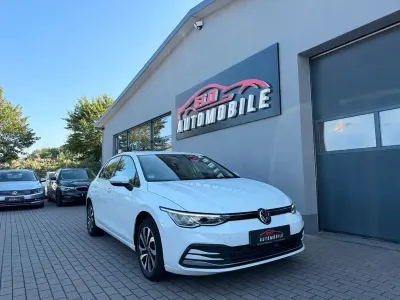 Gebraucht VW Golf VIII Active 150 PS (110 kW) 2022 Weiß Limousine