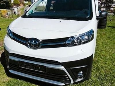 Gebraucht Toyota Proace Team 144 PS (105 kW) 2022 Weiß Van / Kleinbus