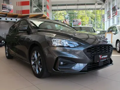 Gebraucht Ford Focus ST-Line 125 PS (91 kW) 2020 Grau Kombi