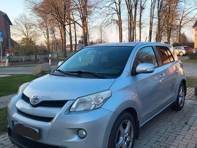 Gebraucht Toyota Urban Cruiser 101 PS (74 kW) 2009 Silber Kleinwagen