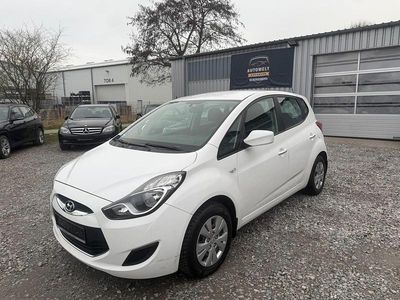 Gebraucht Hyundai ix20 90 PS (66 kW) 2014 Weiß Kleinwagen