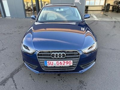 Gebraucht Audi A4 Ambiente 177 PS (130 kW) 2012 Blau Kombi
