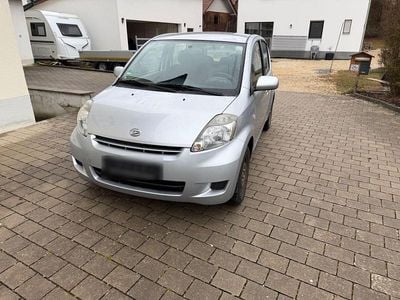 Gebraucht Daihatsu Sirion 91 PS (66 kW) 2008 Silber Kleinwagen