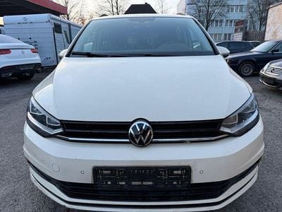 Beige Gebraucht 2022 VW Touran Van / Kleinbus | 9.690 € (Superpreis)