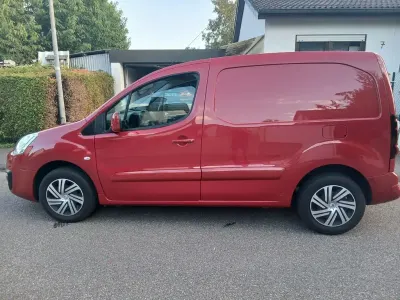 Gebraucht Citroën Berlingo 90 PS (66 kW) 2016 Rot Van / Kleinbus