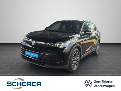 Gebraucht VW Tiguan Goal 150 PS (110 kW) 2025 Grenadillschwarz metallic (metallic) SUV