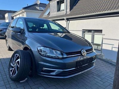 Gebraucht VW Golf VII Join 116 PS (85 kW) 2019 Grau Limousine