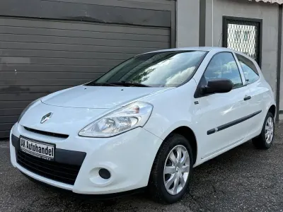 Gebraucht Renault Clio III 75 PS (55 kW) 2012 Weiß Kleinwagen