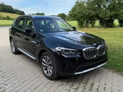 Gebraucht BMW X3 Sport Line 190 PS (139 kW) 2022 Schwarz SUV