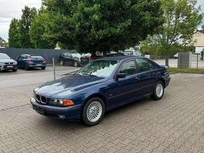 BMW 523