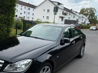 Gebraucht Mercedes C180 155 PS (114 kW) 2012 Schwarz Limousine