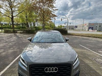 gebraucht Audi Q2 1.0 TFSI - 2018 mit Navi und Panorama Dach - Service