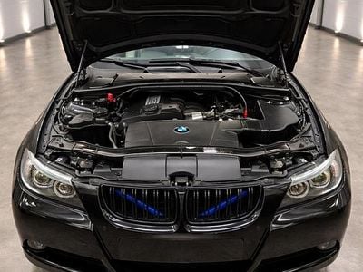 Gebraucht BMW 318 143 PS (105 kW) 2007 Schwarz Kombi