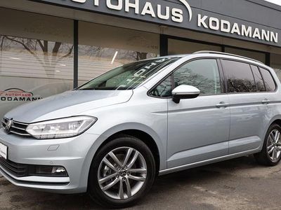 Gebraucht VW Touran Comfortline 150 PS (110 kW) 2025 Silber Van / Kleinbus