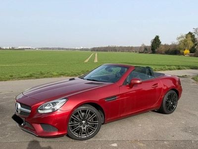 Gebraucht Mercedes SLC200 184 PS (135 kW) 2016 Rot Cabrio