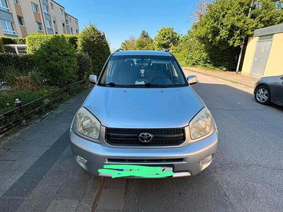 Second-hand Toyota RAV4 150 CP (110 kW) 2005 Gri SUV