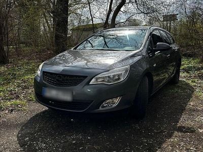 Second-hand Opel Astra 125 CP (91 kW) 2012 Gri Break