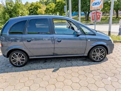 Gebraucht Opel Meriva 105 PS (77 kW) 2009 Blau Van / Kleinbus