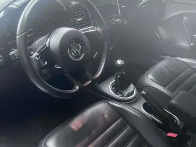 Gebraucht VW Beetle 105 PS (77 kW) 2013 Schwarz Kleinwagen