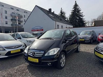 Gebraucht Mercedes A180 Avantgarde 116 PS (85 kW) 2010 Kosmosschwarz  metalliclack Kleinwagen