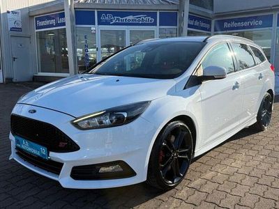Weiß Gebraucht 2018 Ford Focus ST Kombi | 15.990 € (Fairer Preis)