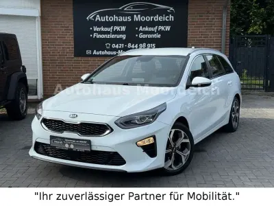 Gebraucht Kia Ceed Sportswagon Spirit 136 PS (100 kW) 2019 Weiß Kombi