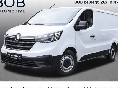 Gebraucht Renault Trafic Komfort 146 PS (107 kW) 2022 Weiß Van / Kleinbus