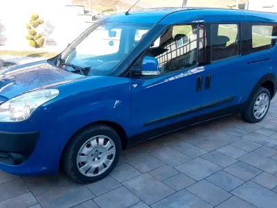 Brugt Fiat Doblò 105 HK (77 kW) 2011 Blå MPV