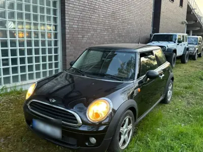 Gebraucht Mini ONE 75 PS (55 kW) 2009 Schwarz Kleinwagen