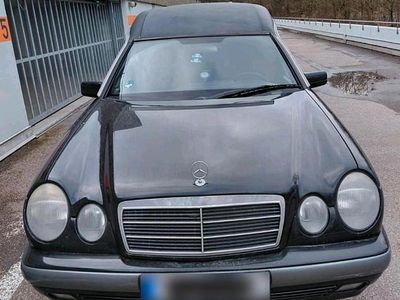 Gebraucht Mercedes E280 204 PS (150 kW) 1998 Schwarz Kombi