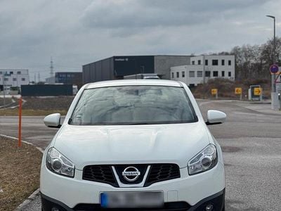Gebraucht Nissan Qashqai 116 PS (85 kW) 2012 Weiß SUV