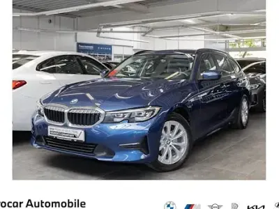 Używany BMW 320 Advantage 190 KM (139 kW) 2022 Niebieski Kombi