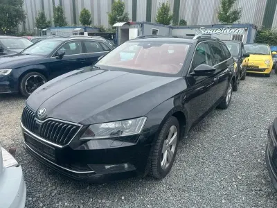 Gebraucht Skoda Superb Style 190 PS (139 kW) 2017 Schwarz Kombi