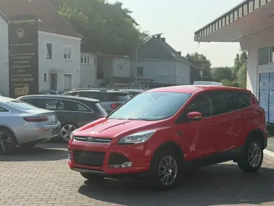 Gebraucht Ford Kuga Titanium 163 PS (119 kW) 2014 Rot SUV