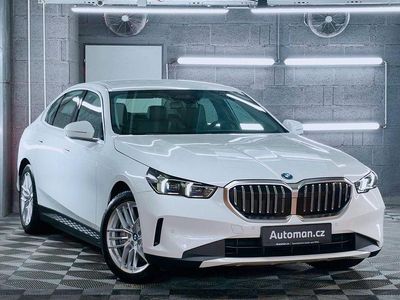 Gebraucht BMW 550e Sport Line 313 PS (230 kW) 2024 Weiß Limousine