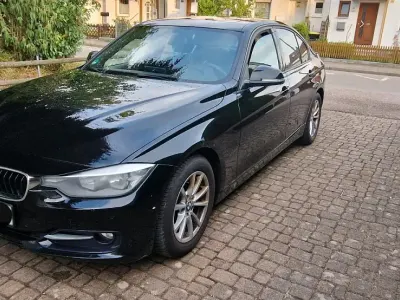 Gebraucht BMW 320 184 PS (135 kW) 2013 Schwarz Limousine