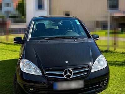 Second-hand Mercedes A160 95 CP (69 kW) 2011 Negru Hatchback