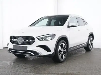 Gebraucht Mercedes GLA180 Progressive 136 PS (100 kW) 2025 Andere SUV