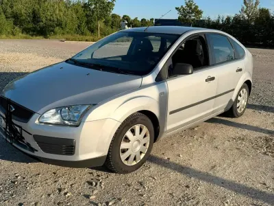 Gebraucht Ford Focus 100 PS (73 kW) 2005 Grau Kleinwagen